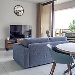 Cozy Sea View *